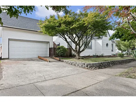 1025 T Street Springfield OR 97477