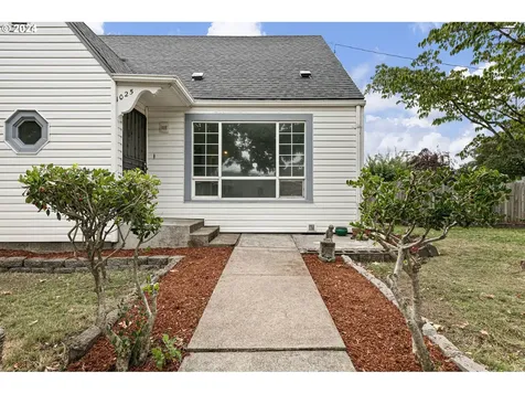 1025 T Street Springfield OR 97477