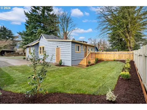 9137 N Ivanhoe Street Portland OR 97203