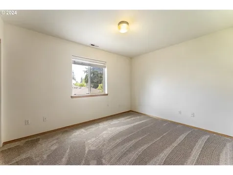 15925 Ne Davis Street Portland OR 97230