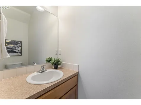15925 Ne Davis Street Portland OR 97230