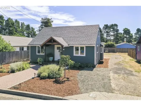 1660 36th Street Florence OR 97439