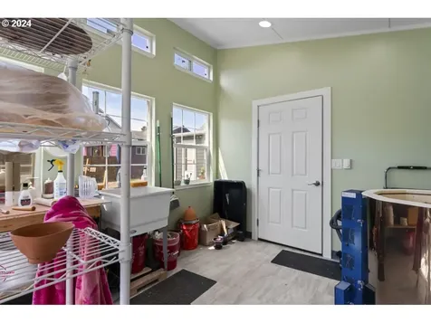 1660 36th Street Florence OR 97439