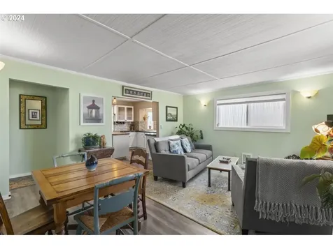 1660 36th Street Florence OR 97439