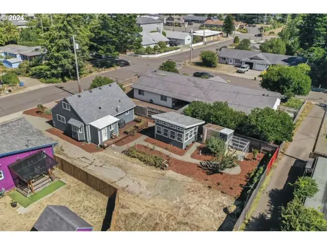 1660 36th Street Florence OR 97439