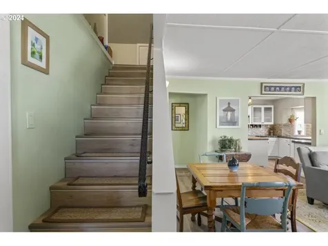 1660 36th Street Florence OR 97439