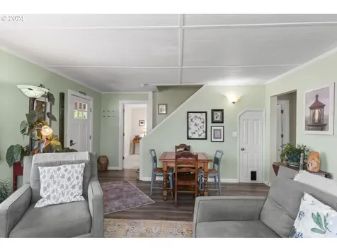1660 36th Street Florence OR 97439