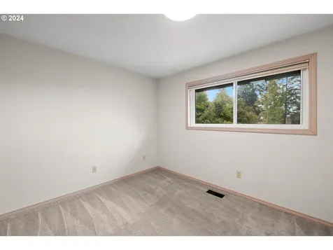 1165 NE 27th Street Gresham OR 97030