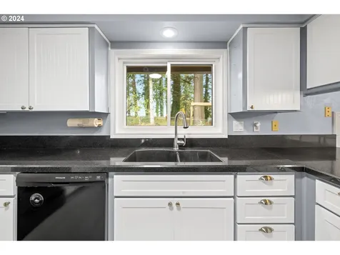 1165 NE 27th Street Gresham OR 97030