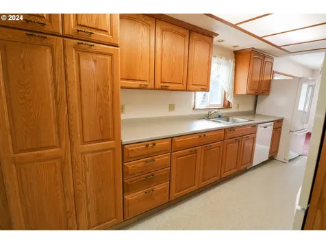 69549 Wildwood Road North Bend OR 97459