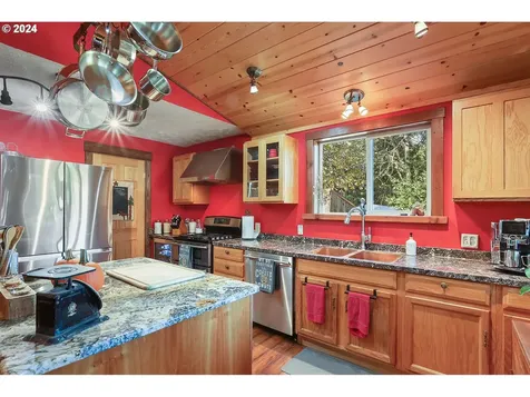 5934 Highway 30w The Dalles OR 97058