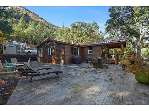 5934 Highway 30w The Dalles OR 97058