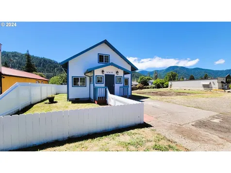 47638 Highway 58 Oakridge OR 97463