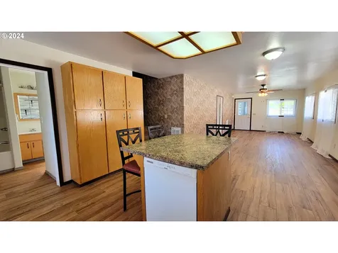 47638 Highway 58 Oakridge OR 97463