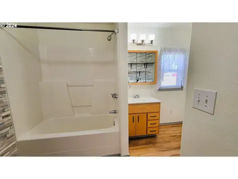 47638 Highway 58 Oakridge OR 97463