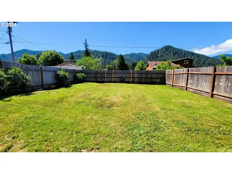 47638 Highway 58 Oakridge OR 97463