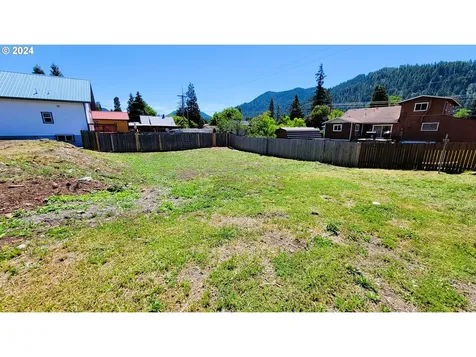 47638 Highway 58 Oakridge OR 97463