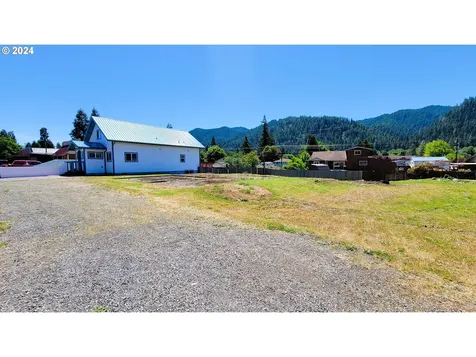 47638 Highway 58 Oakridge OR 97463