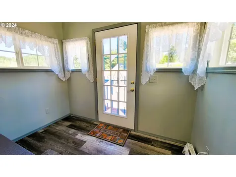 47638 Highway 58 Oakridge OR 97463