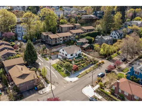 2808 Nw Raleigh Street Portland OR 97210