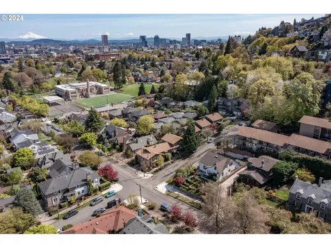 2808 Nw Raleigh Street Portland OR 97210