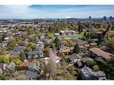 2808 Nw Raleigh Street Portland OR 97210