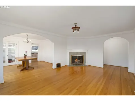 2808 Nw Raleigh Street Portland OR 97210