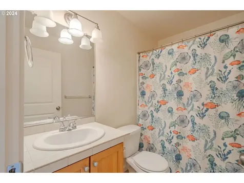 6011 Ne 34th Street Vancouver WA 98661