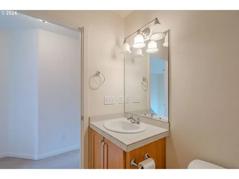 6011 Ne 34th Street Vancouver WA 98661