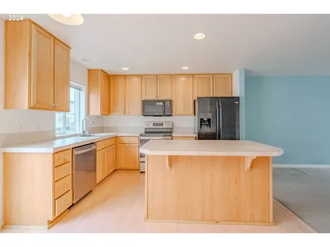 6011 Ne 34th Street Vancouver WA 98661