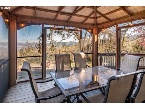 835 Jewel Drive Roseburg OR 97471