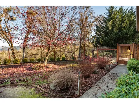 835 Jewel Drive Roseburg OR 97471