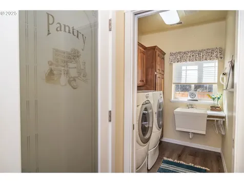 835 Jewel Drive Roseburg OR 97471