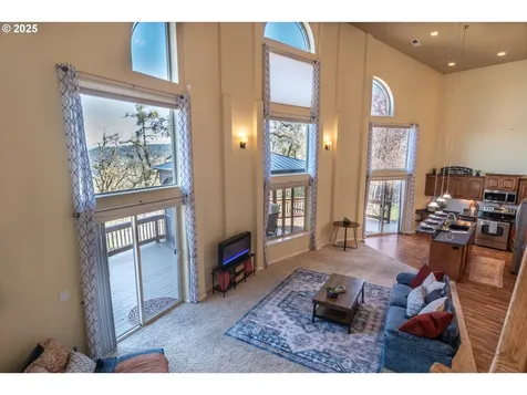 835 Jewel Drive Roseburg OR 97471