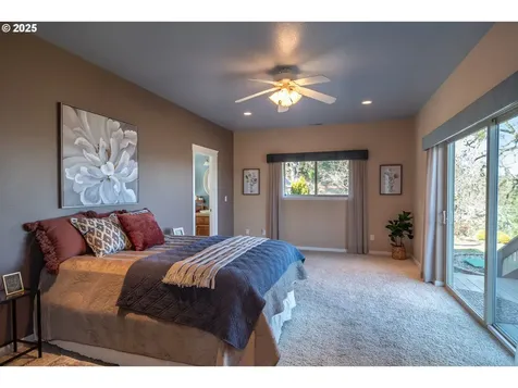 835 Jewel Drive Roseburg OR 97471
