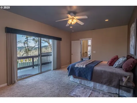 835 Jewel Drive Roseburg OR 97471