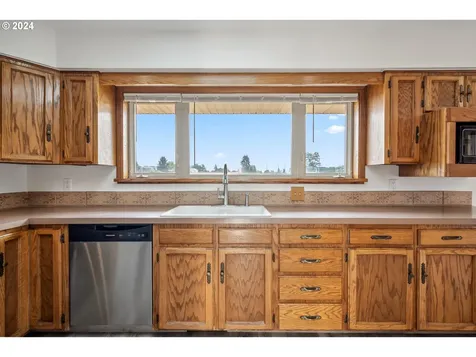 18908 NE 65th Street Vancouver WA 98682