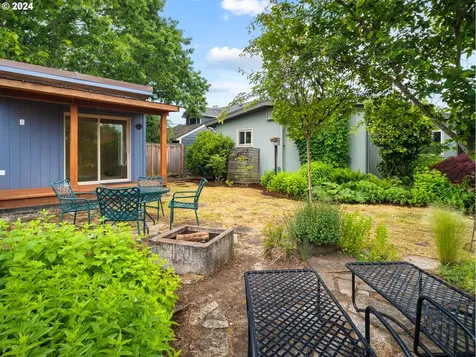 7462 N Alma Avenue Portland OR 97203