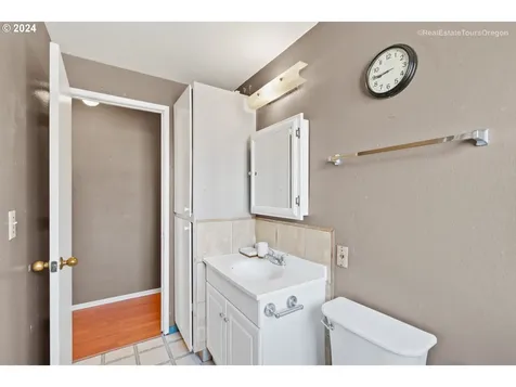 2603 NE Dekum Street Portland OR 97211