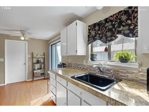 2603 NE Dekum Street Portland OR 97211