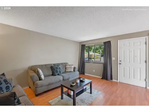 2603 NE Dekum Street Portland OR 97211