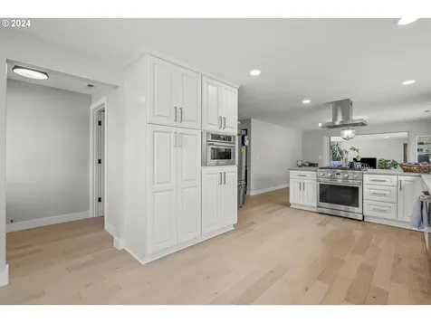 304 S College Street Newberg OR 97132