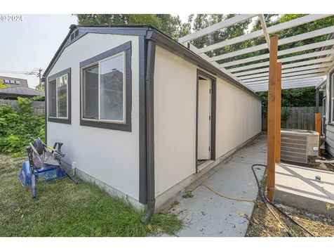304 S College Street Newberg OR 97132