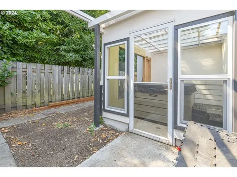 304 S College Street Newberg OR 97132