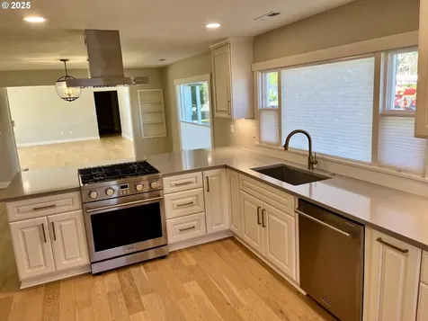 304 S College Street Newberg OR 97132