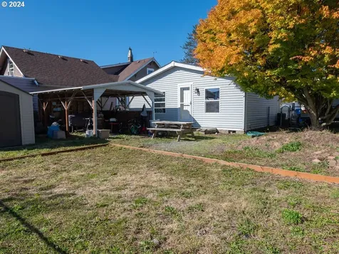 1515 5th Street Tillamook OR 97141