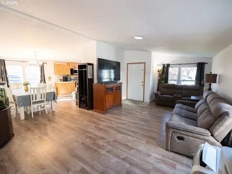 1515 5th Street Tillamook OR 97141