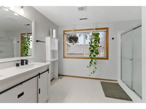 1209 NE 158th Avenue Vancouver WA 98684
