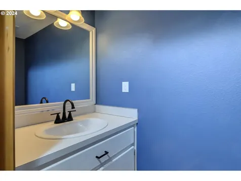 1209 NE 158th Avenue Vancouver WA 98684