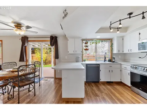 1209 NE 158th Avenue Vancouver WA 98684